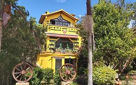 Casa Realidad Y Ensueno